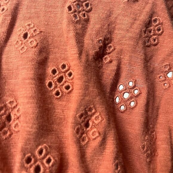 AMERICAN EAGLE PEASANT CROP EYELET TOP RUST SIZE M - Picture 6 of 8